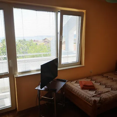 בית הארחה Black Sea Pearl צ'רנומורץ