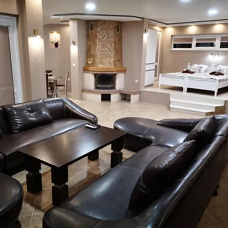 Black Sea Pearl בית הארחה