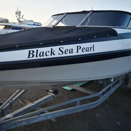 Black Sea Pearl Къща за гости