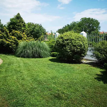 게스트하우스 Black Sea Pearl 4*